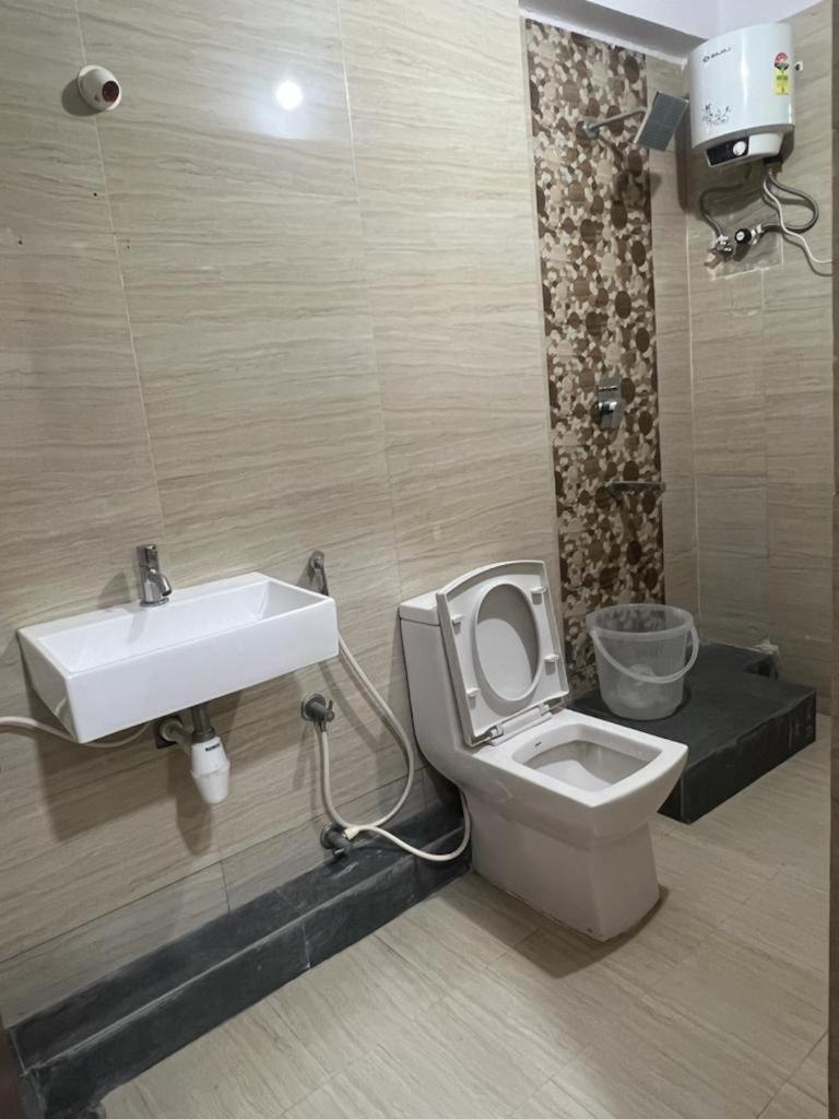Beach Town Hotel Visakhapatnam Exterior photo